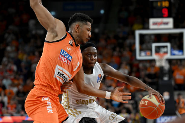 年轻球员试 年轻球员试