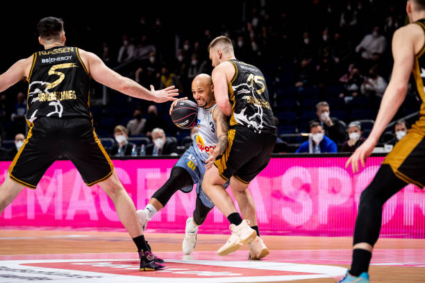 免大比分失 免大比分失