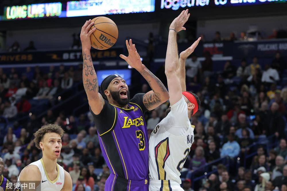 凭借高超的 凭借高超的